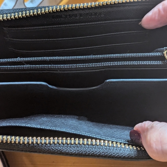 Michael Kors signature wallet. Zip around. MK logo. Excellent condition. - Picture 5 of 7